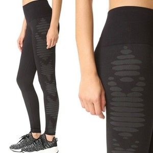 Spanx Sz L Seamless Leggings Pull On Stretch Workout Athletic Black Aztec Stripe